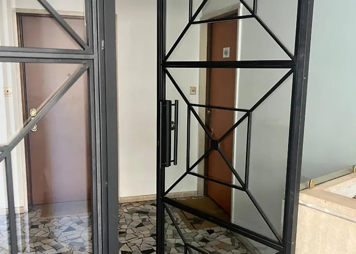 Holiday home Casacoco Con Posto Auto E 2 Bagni Rome