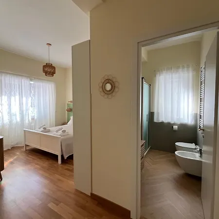 Casacoco Con Posto Auto E 2 Bagni 로마