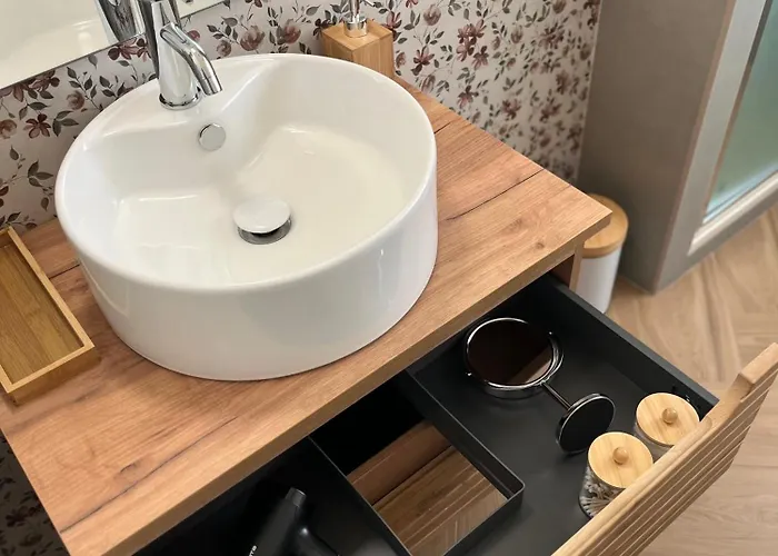 Casacoco Con Posto Auto E 2 Bagni Roma